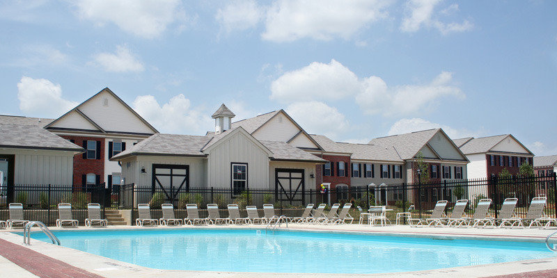 Pool | Riverford Crossing Apartments